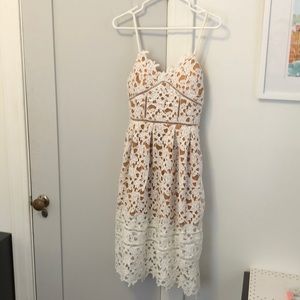 Few moda white lace dress